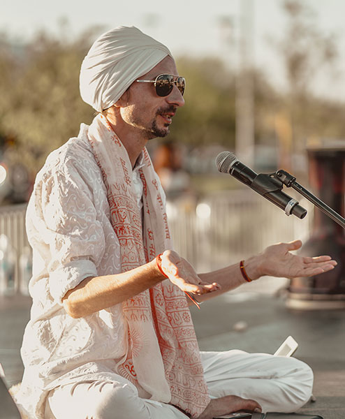 satsang yoga meditation las vegas with Cosmin Mahadev